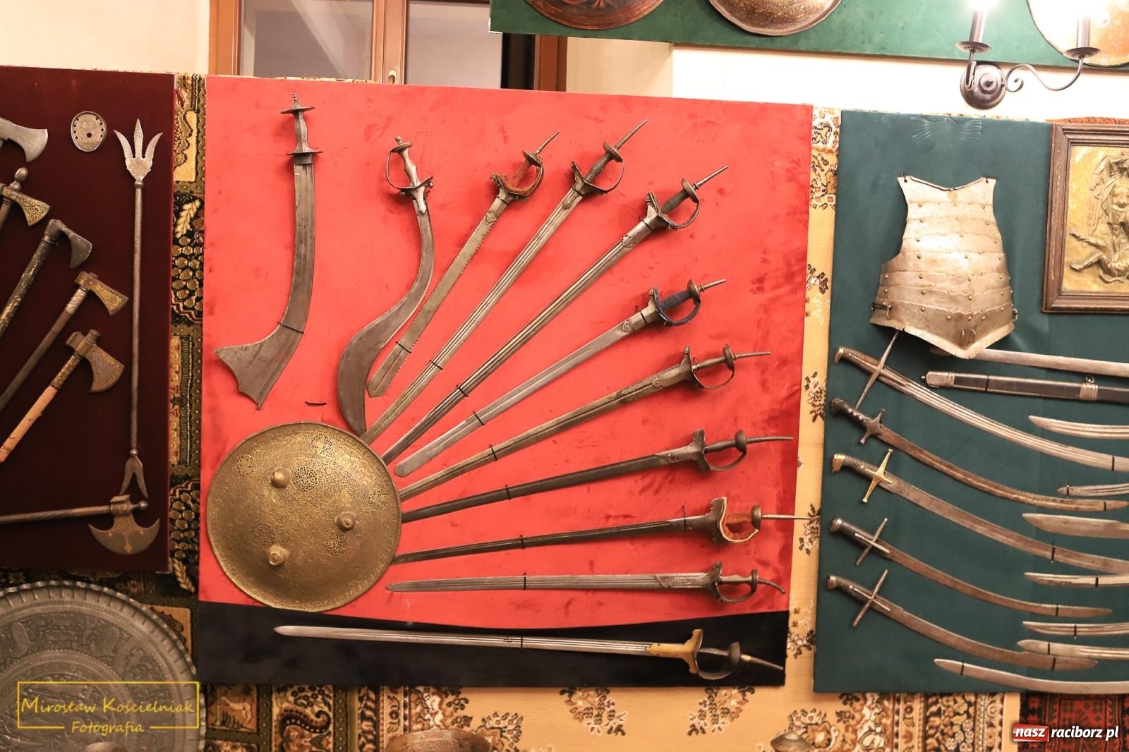 Zdjęcie w galerii na portalu naszraciborz.pl: Raciborzanie lubią zwiedzać zamek nocą [FOTO] wiadomości z regionu