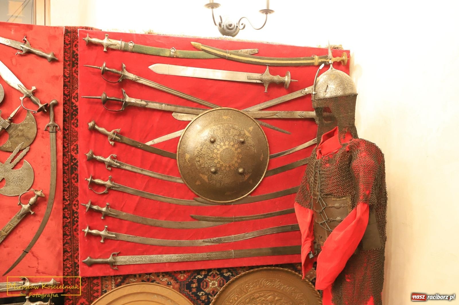 Zdjęcie w galerii na portalu naszraciborz.pl: Raciborzanie lubią zwiedzać zamek nocą [FOTO] wiadomości z regionu