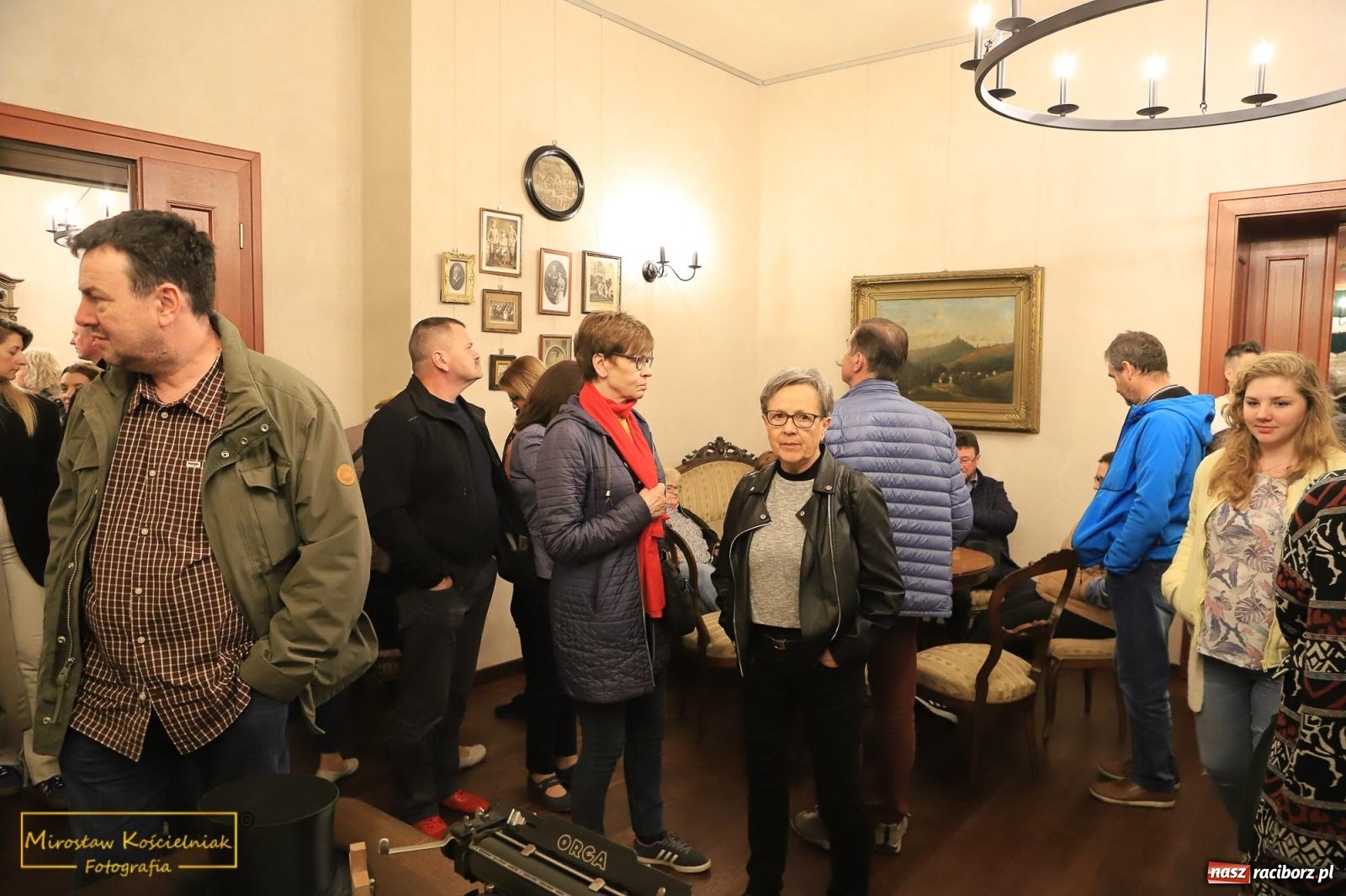 Zdjęcie w galerii na portalu naszraciborz.pl: Raciborzanie lubią zwiedzać zamek nocą [FOTO] wiadomości z regionu