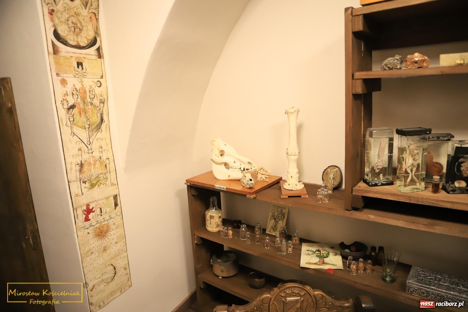 Zdjęcie w galerii na portalu naszraciborz.pl: Raciborzanie lubią zwiedzać zamek nocą [FOTO] wiadomości z regionu