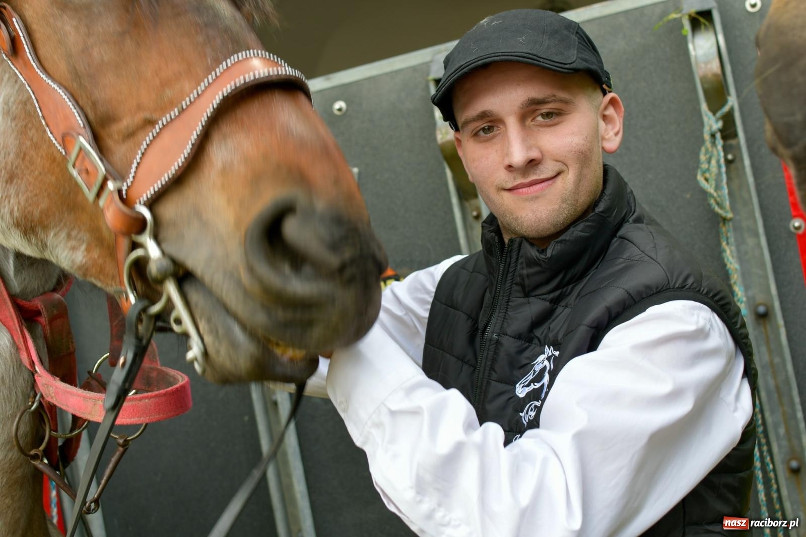 Zdjęcie w galerii na portalu naszraciborz.pl: Procesja konna w Łubowicach. Dopisała pogoda i jeźdźcy [FOTO i WIDEO] wiadomości z regionu