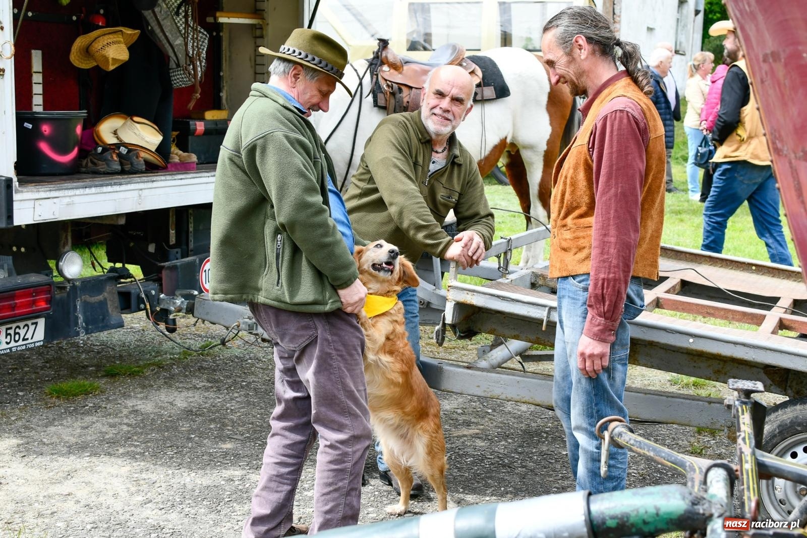 Zdjęcie w galerii na portalu naszraciborz.pl: Procesja konna w Łubowicach. Dopisała pogoda i jeźdźcy [FOTO i WIDEO] wiadomości z regionu