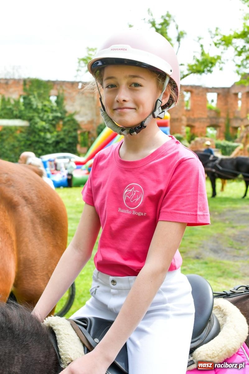 Zdjęcie w galerii na portalu naszraciborz.pl: Procesja konna w Łubowicach. Dopisała pogoda i jeźdźcy [FOTO i WIDEO] wiadomości z regionu
