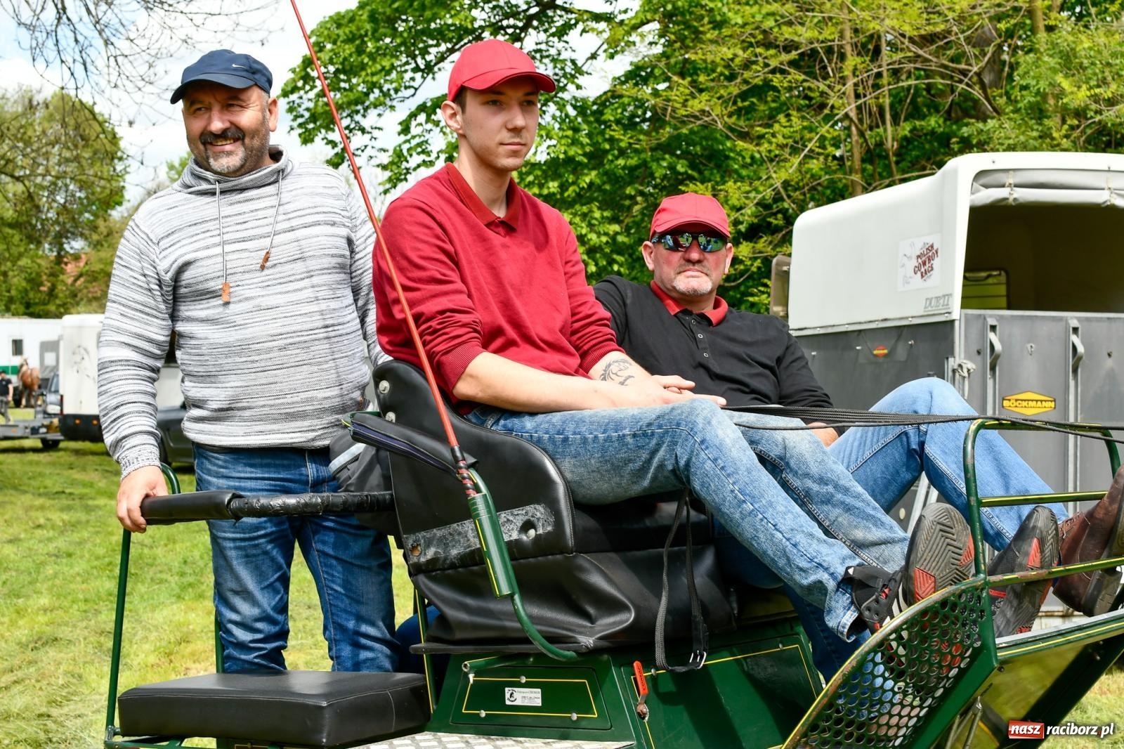 Zdjęcie w galerii na portalu naszraciborz.pl: Procesja konna w Łubowicach. Dopisała pogoda i jeźdźcy [FOTO i WIDEO] wiadomości z regionu