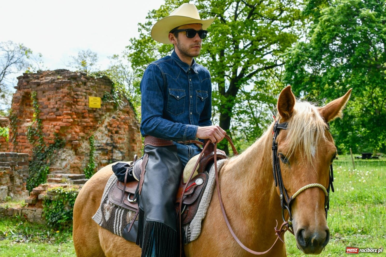 Zdjęcie w galerii na portalu naszraciborz.pl: Procesja konna w Łubowicach. Dopisała pogoda i jeźdźcy [FOTO i WIDEO] wiadomości z regionu