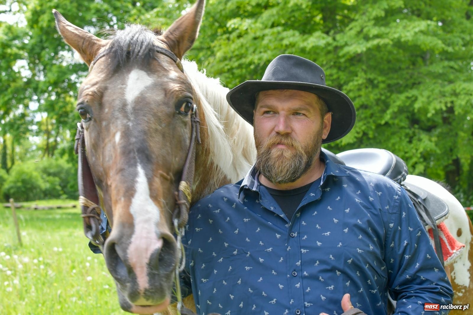 Zdjęcie w galerii na portalu naszraciborz.pl: Procesja konna w Łubowicach. Dopisała pogoda i jeźdźcy [FOTO i WIDEO] wiadomości z regionu
