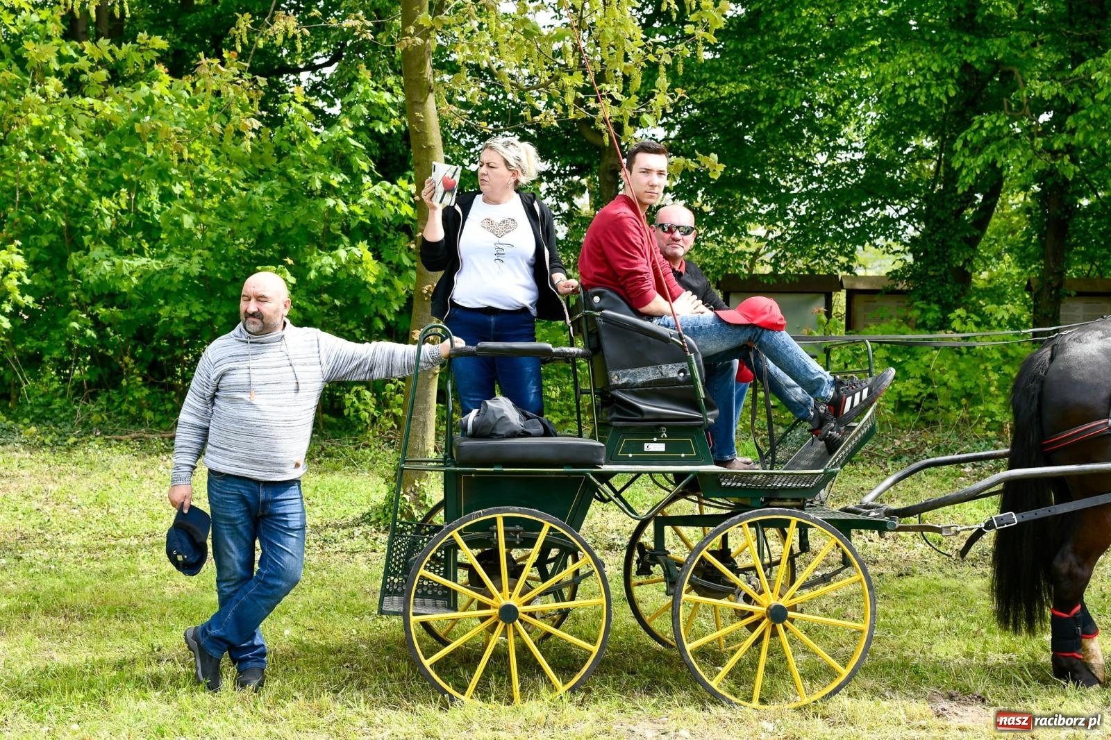 Zdjęcie w galerii na portalu naszraciborz.pl: Procesja konna w Łubowicach. Dopisała pogoda i jeźdźcy [FOTO i WIDEO] wiadomości z regionu