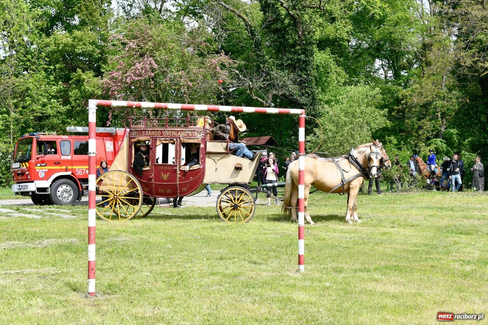 Zdjęcie w galerii na portalu naszraciborz.pl: Procesja konna w Łubowicach. Dopisała pogoda i jeźdźcy [FOTO i WIDEO] wiadomości z regionu
