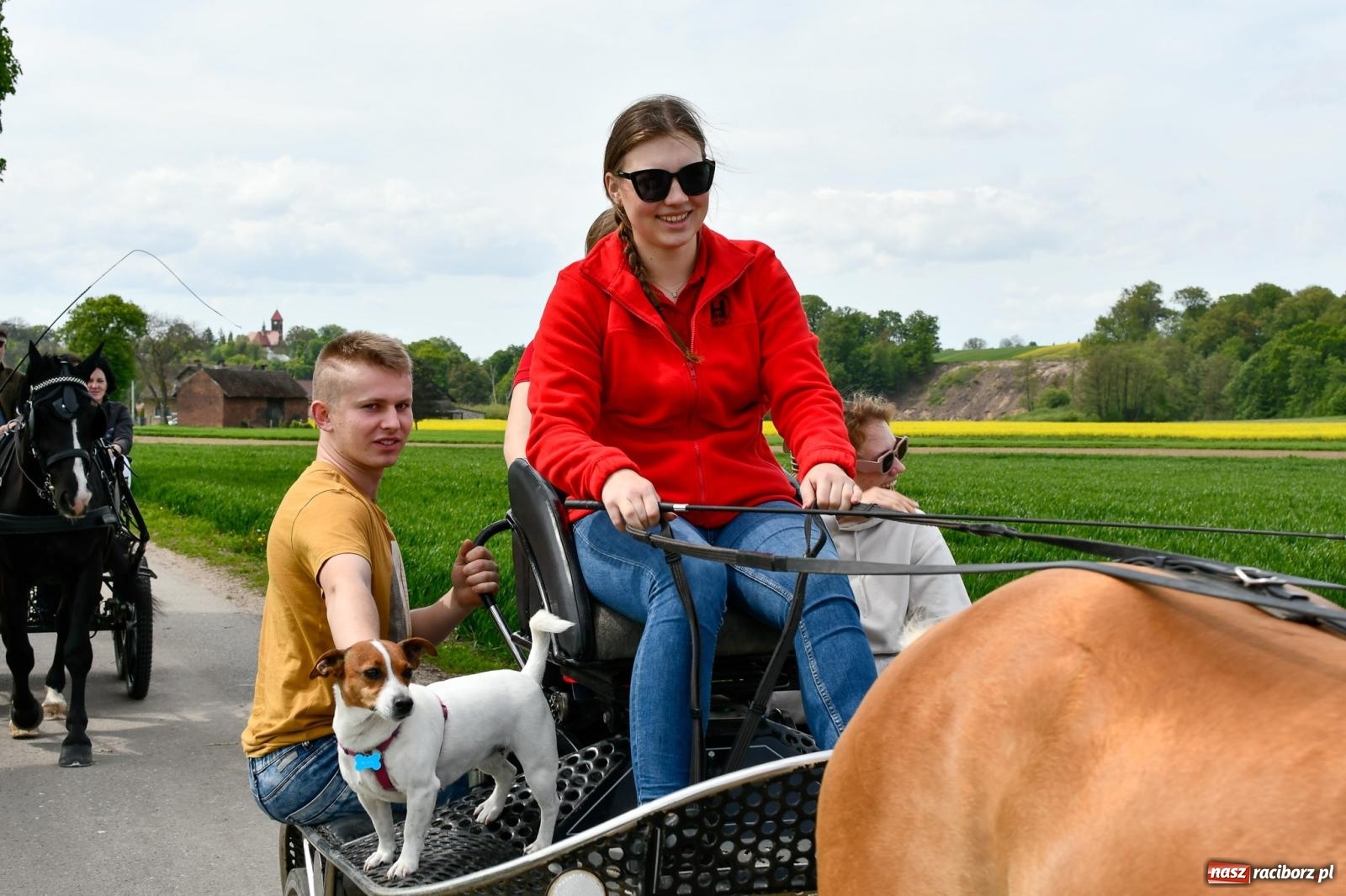 Zdjęcie w galerii na portalu naszraciborz.pl: Procesja konna w Łubowicach. Dopisała pogoda i jeźdźcy [FOTO i WIDEO] wiadomości z regionu