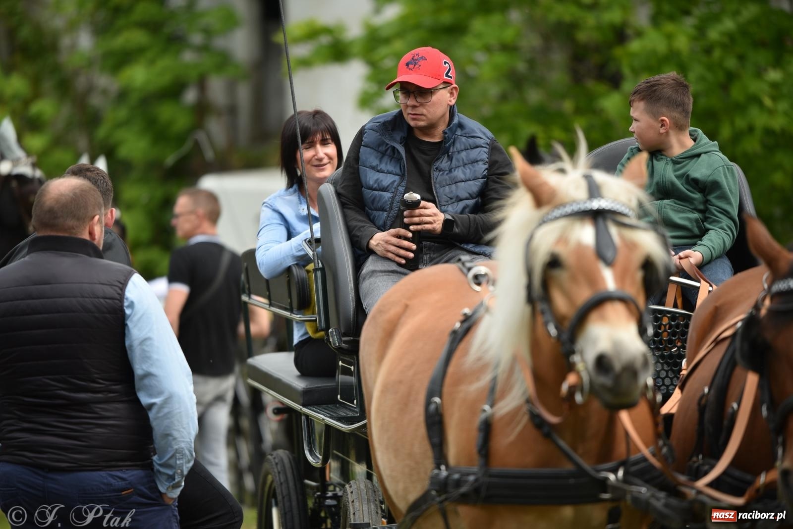 Zdjęcie w galerii na portalu naszraciborz.pl: Łubowicka procesja konna na bis! [FOTO i WIDEO] wiadomości z regionu
