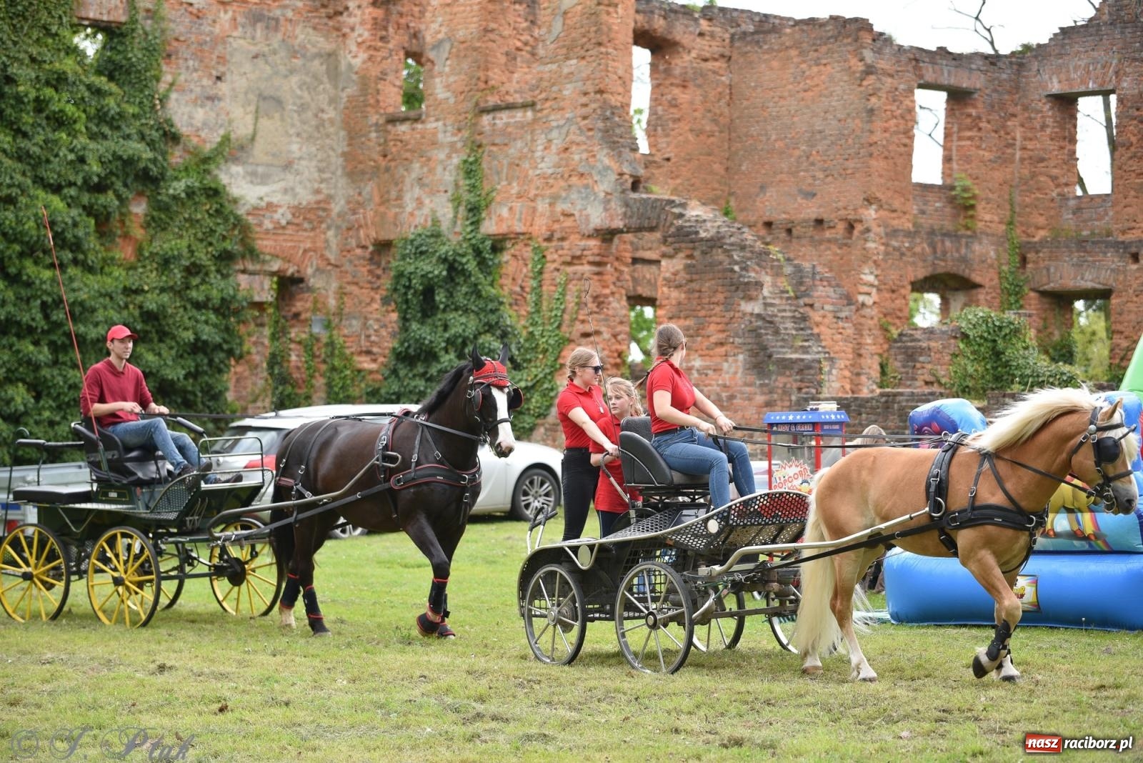 Zdjęcie w galerii na portalu naszraciborz.pl: Łubowicka procesja konna na bis! [FOTO i WIDEO] wiadomości z regionu
