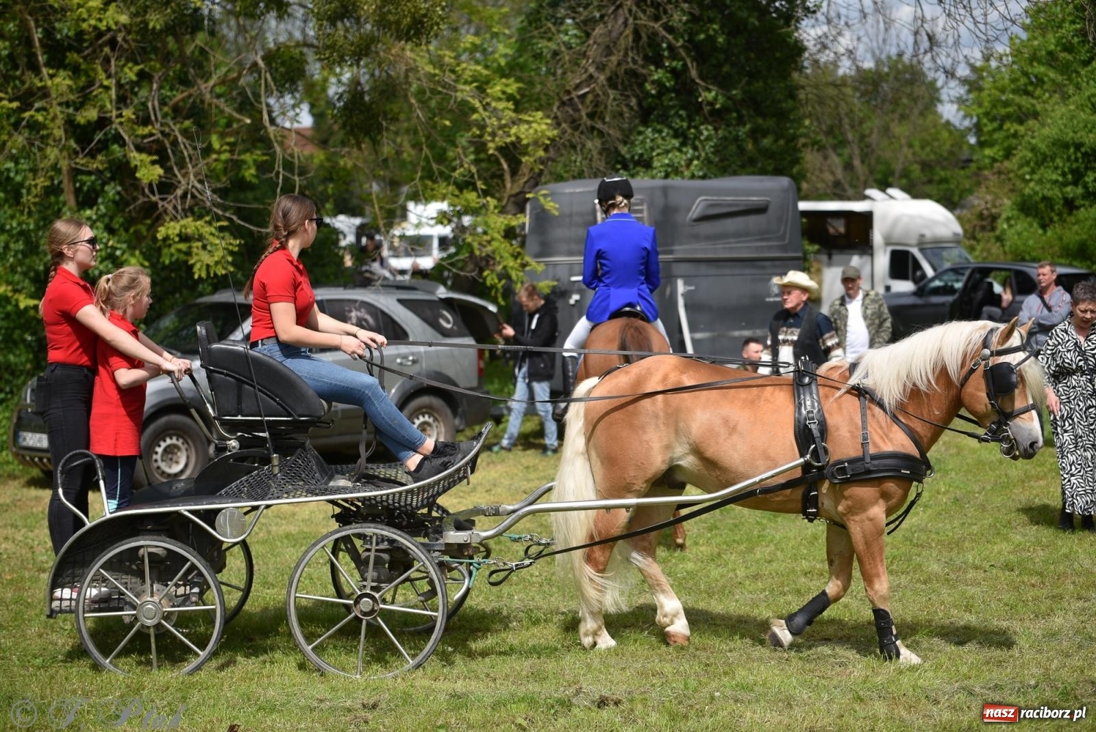 Zdjęcie w galerii na portalu naszraciborz.pl: Łubowicka procesja konna na bis! [FOTO i WIDEO] wiadomości z regionu