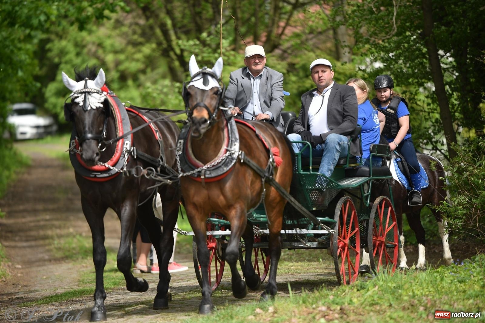 Zdjęcie w galerii na portalu naszraciborz.pl: Łubowicka procesja konna na bis! [FOTO i WIDEO] wiadomości z regionu