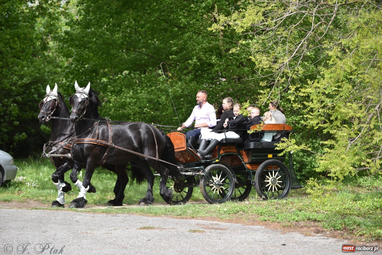 Zdjęcie w galerii na portalu naszraciborz.pl: Łubowicka procesja konna na bis! [FOTO i WIDEO] wiadomości z regionu