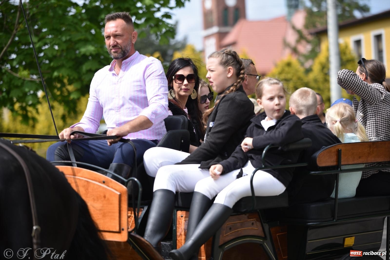 Zdjęcie w galerii na portalu naszraciborz.pl: Łubowicka procesja konna na bis! [FOTO i WIDEO] wiadomości z regionu