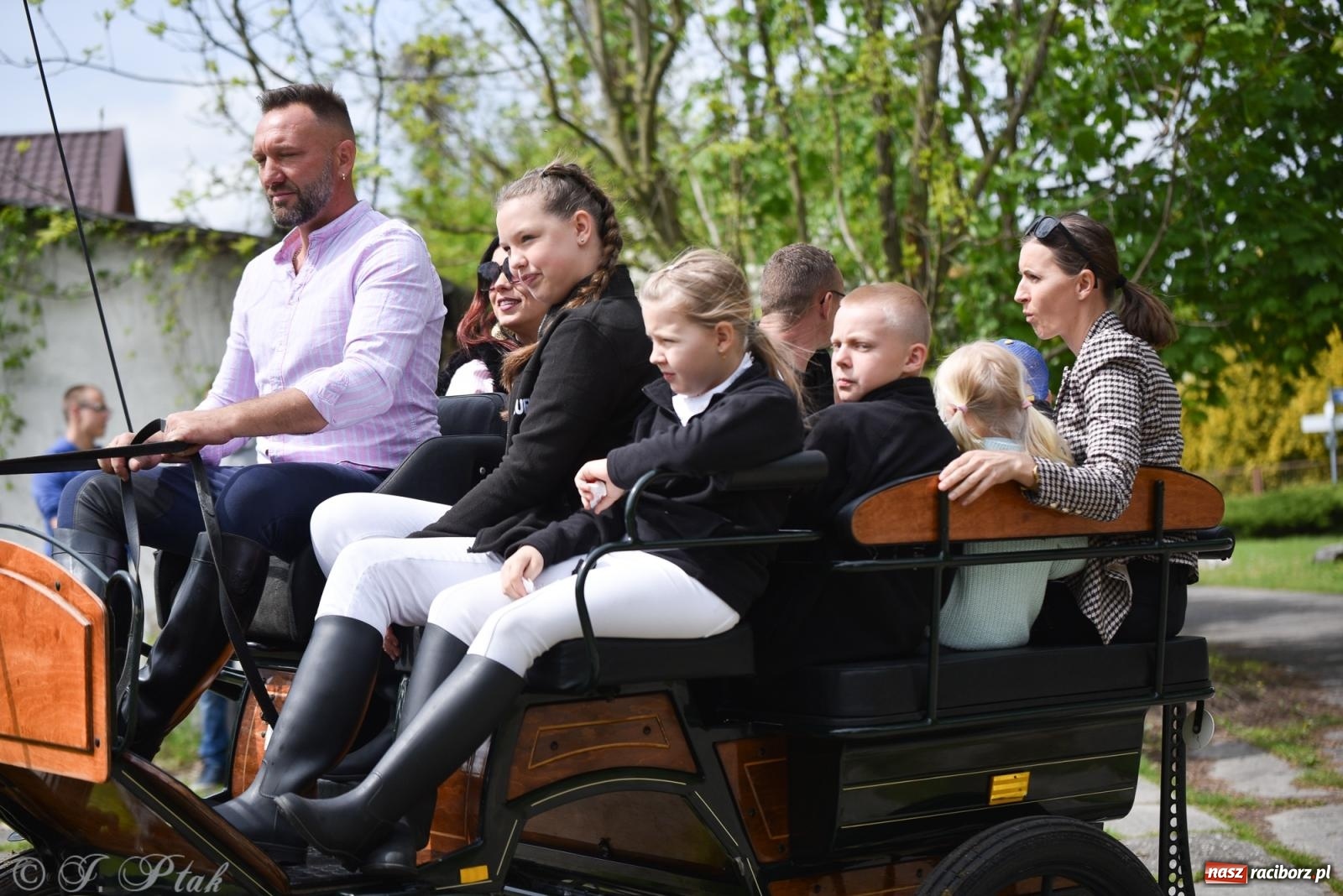 Zdjęcie w galerii na portalu naszraciborz.pl: Łubowicka procesja konna na bis! [FOTO i WIDEO] wiadomości z regionu