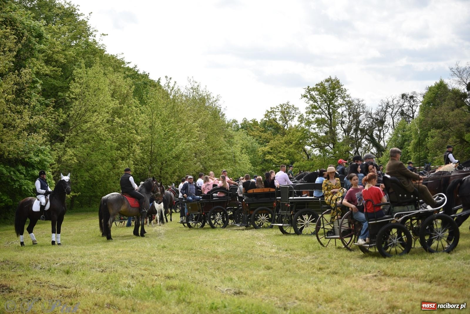 Zdjęcie w galerii na portalu naszraciborz.pl: Łubowicka procesja konna na bis! [FOTO i WIDEO] wiadomości z regionu