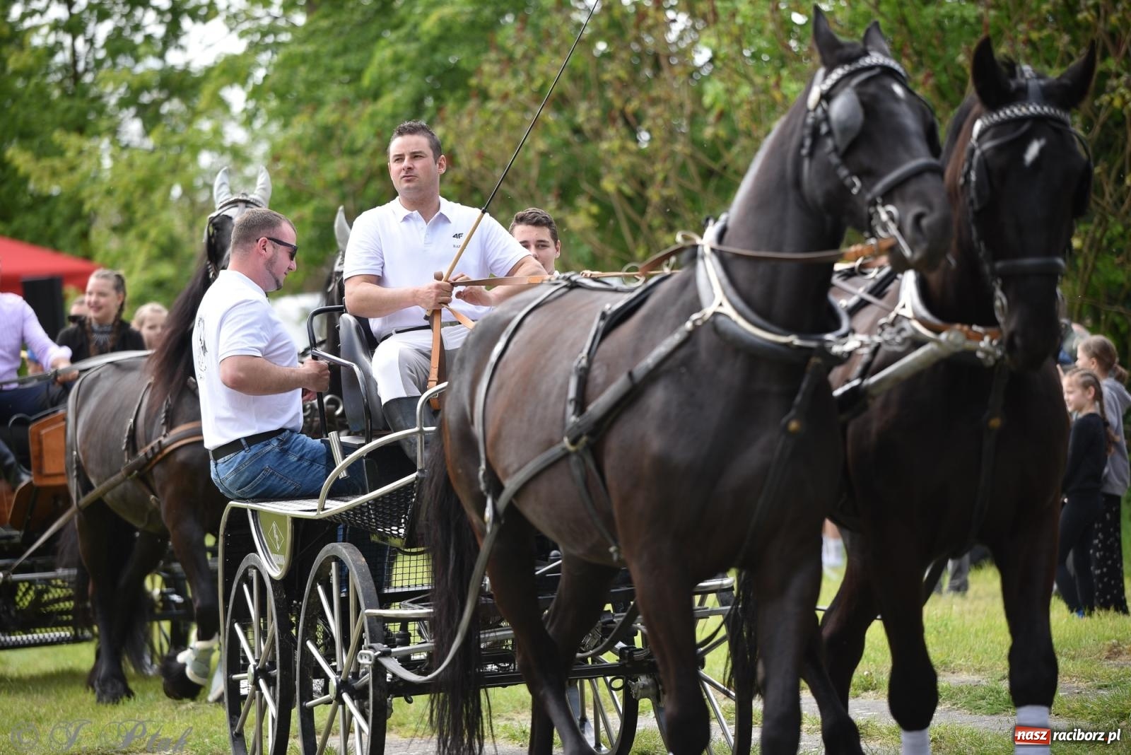 Zdjęcie w galerii na portalu naszraciborz.pl: Łubowicka procesja konna na bis! [FOTO i WIDEO] wiadomości z regionu