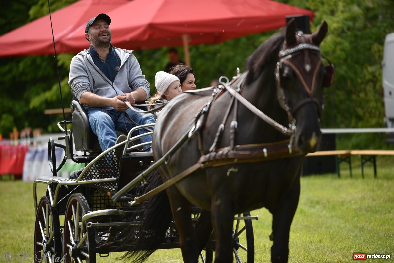Zdjęcie w galerii na portalu naszraciborz.pl: Łubowicka procesja konna na bis! [FOTO i WIDEO] wiadomości z regionu