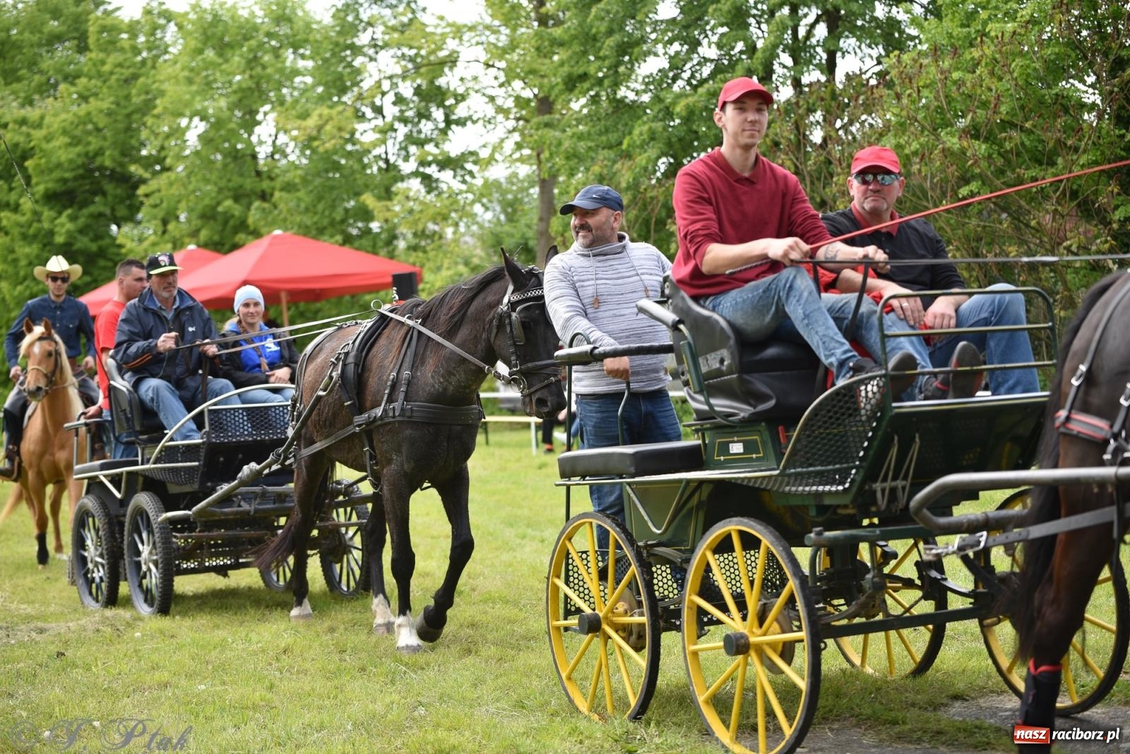 Zdjęcie w galerii na portalu naszraciborz.pl: Łubowicka procesja konna na bis! [FOTO i WIDEO] wiadomości z regionu