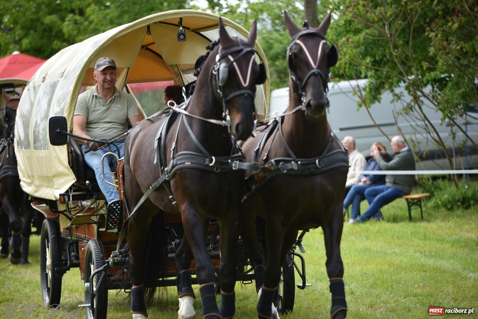 Zdjęcie w galerii na portalu naszraciborz.pl: Łubowicka procesja konna na bis! [FOTO i WIDEO] wiadomości z regionu