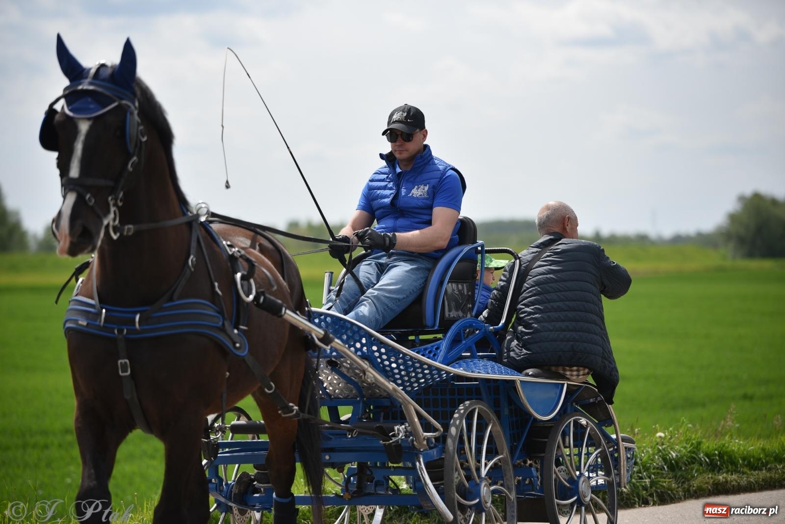 Zdjęcie w galerii na portalu naszraciborz.pl: Łubowicka procesja konna na bis! [FOTO i WIDEO] wiadomości z regionu