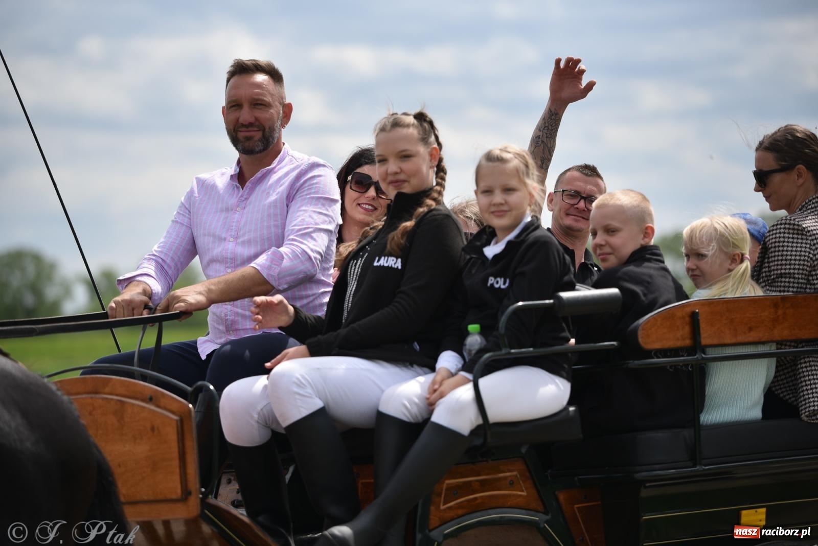 Zdjęcie w galerii na portalu naszraciborz.pl: Łubowicka procesja konna na bis! [FOTO i WIDEO] wiadomości z regionu