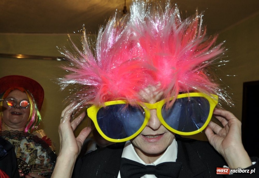 Zdjęcie w galerii na portalu naszraciborz.pl: Starosta pogrzebał wczoraj basa wiadomości z regionu