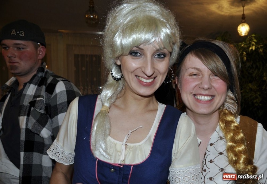 Zdjęcie w galerii na portalu naszraciborz.pl: Starosta pogrzebał wczoraj basa wiadomości z regionu