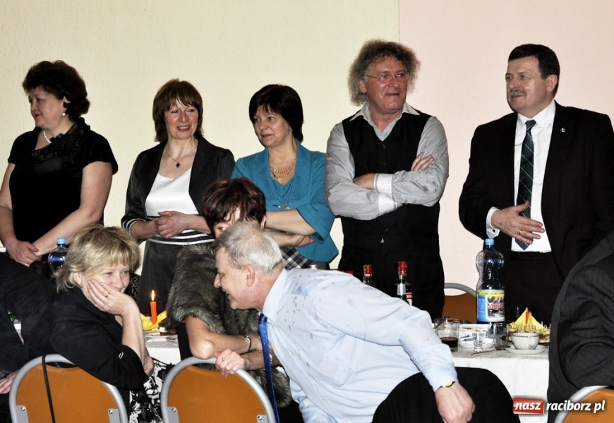 Zdjęcie w galerii na portalu naszraciborz.pl: Starosta pogrzebał wczoraj basa wiadomości z regionu