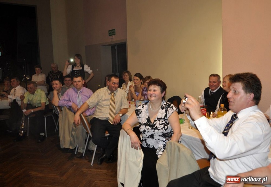 Zdjęcie w galerii na portalu naszraciborz.pl: Starosta pogrzebał wczoraj basa wiadomości z regionu