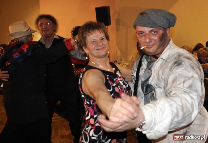 Zdjęcie w galerii na portalu naszraciborz.pl: Starosta pogrzebał wczoraj basa wiadomości z regionu