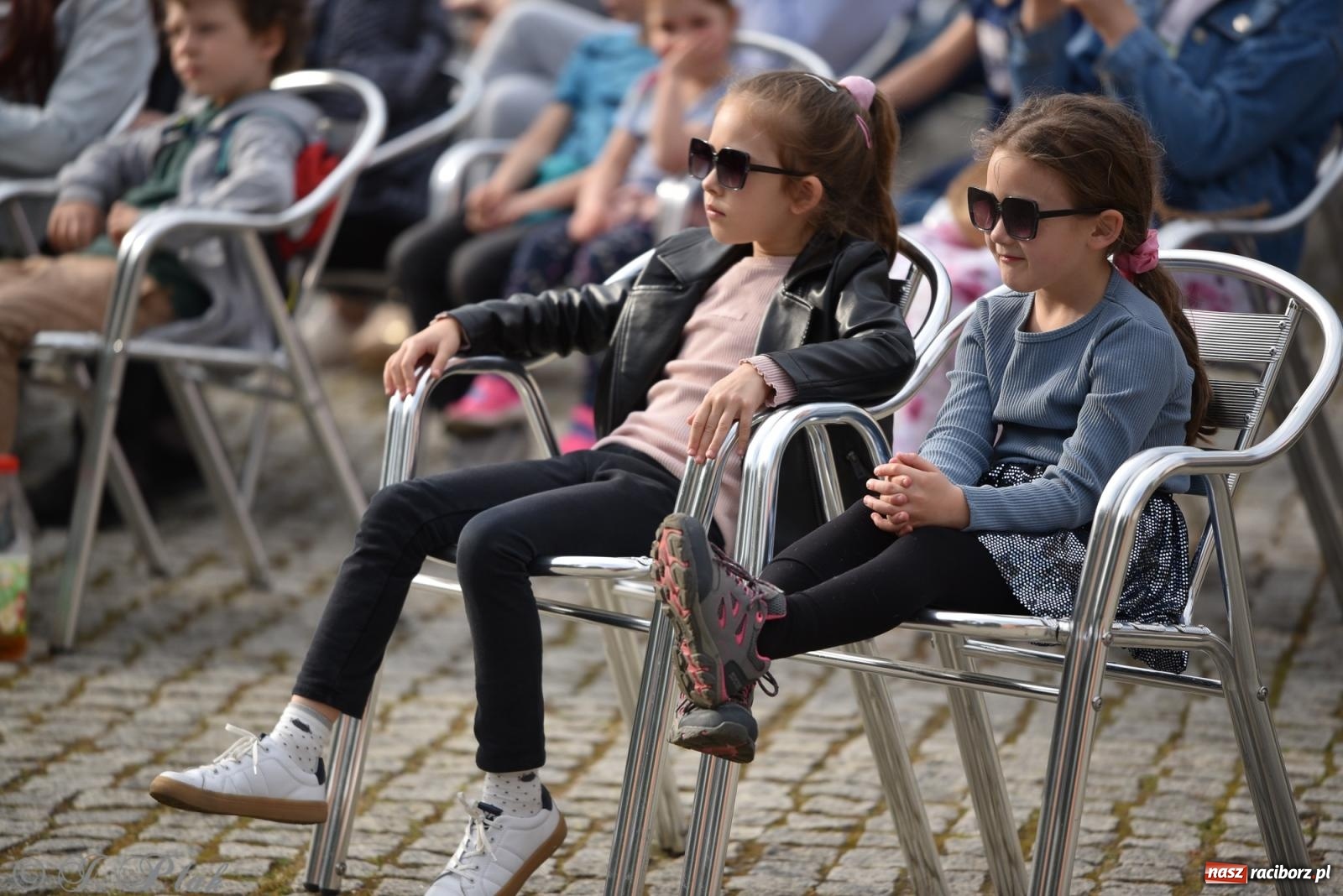 Zdjęcie w galerii na portalu naszraciborz.pl: Plenerowy koncert muzyki filmowej na zamkowym dziedzińcu wiadomości z regionu