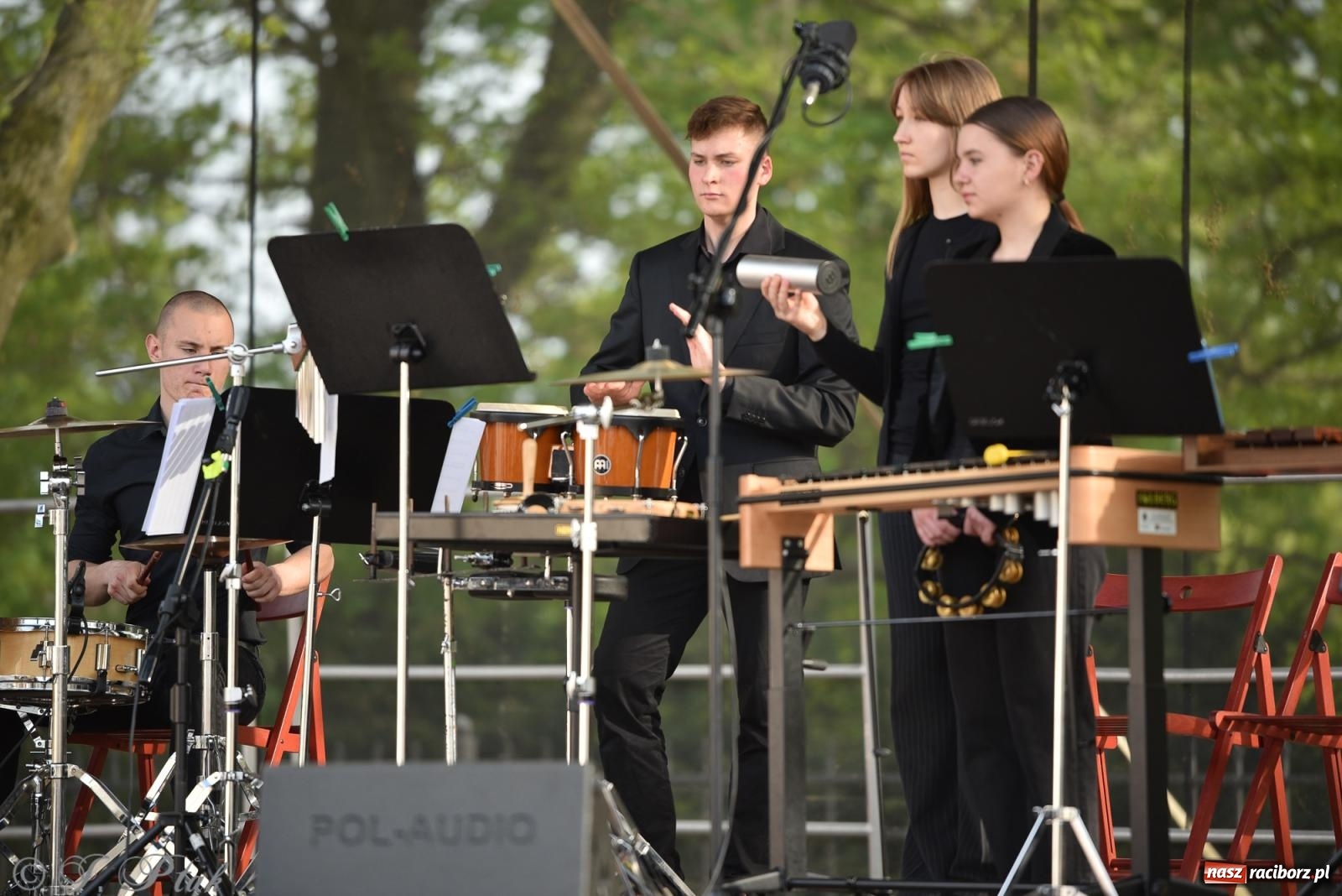 Zdjęcie w galerii na portalu naszraciborz.pl: Plenerowy koncert muzyki filmowej na zamkowym dziedzińcu wiadomości z regionu