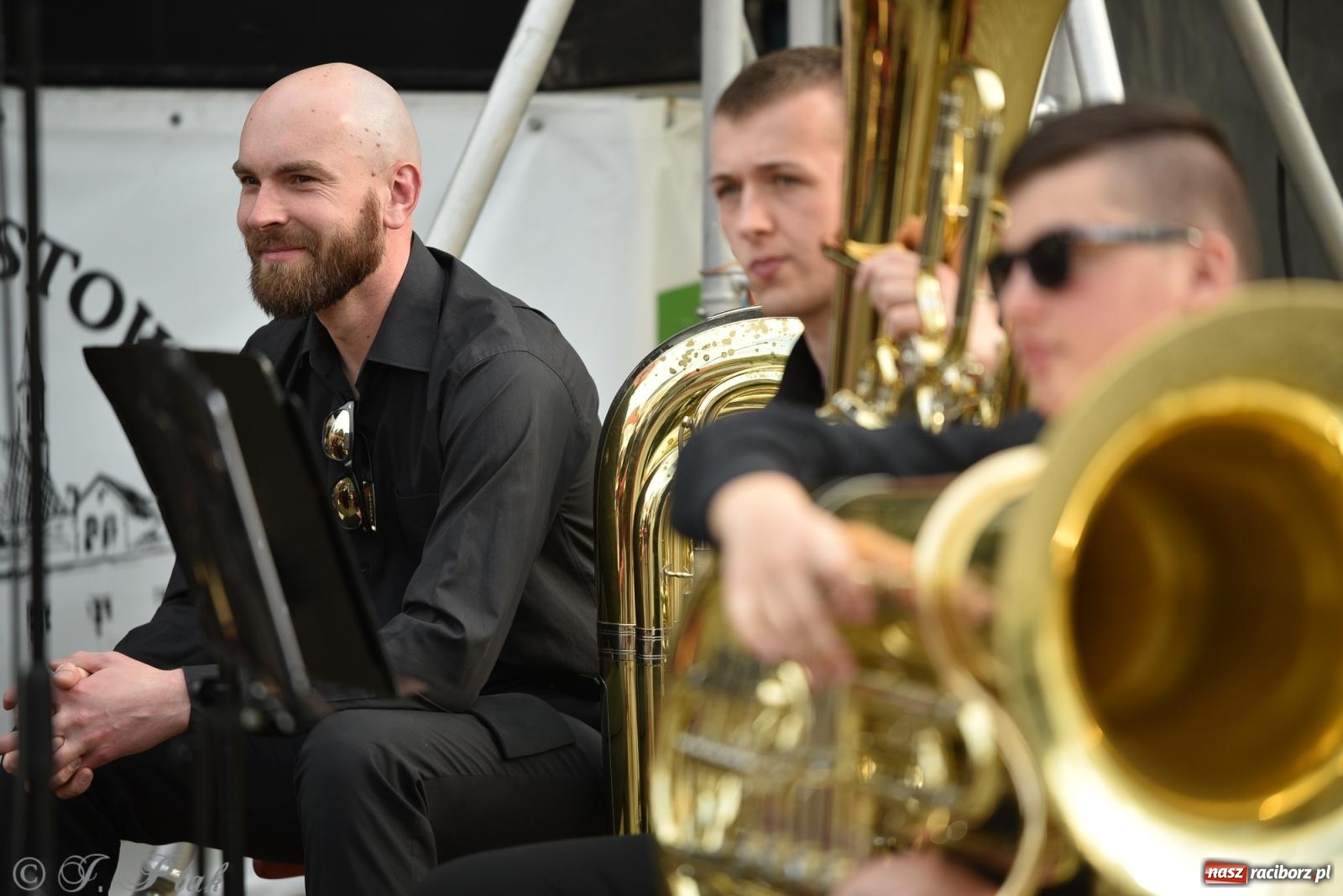 Zdjęcie w galerii na portalu naszraciborz.pl: Plenerowy koncert muzyki filmowej na zamkowym dziedzińcu wiadomości z regionu