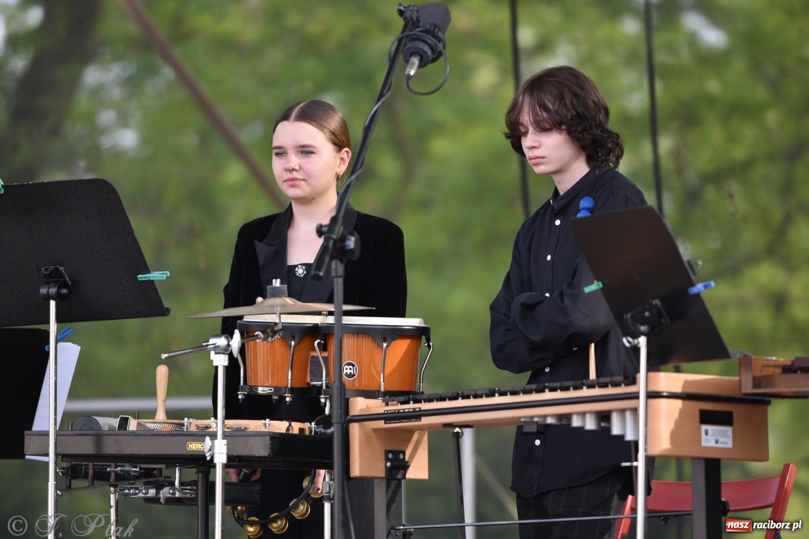 Zdjęcie w galerii na portalu naszraciborz.pl: Plenerowy koncert muzyki filmowej na zamkowym dziedzińcu wiadomości z regionu