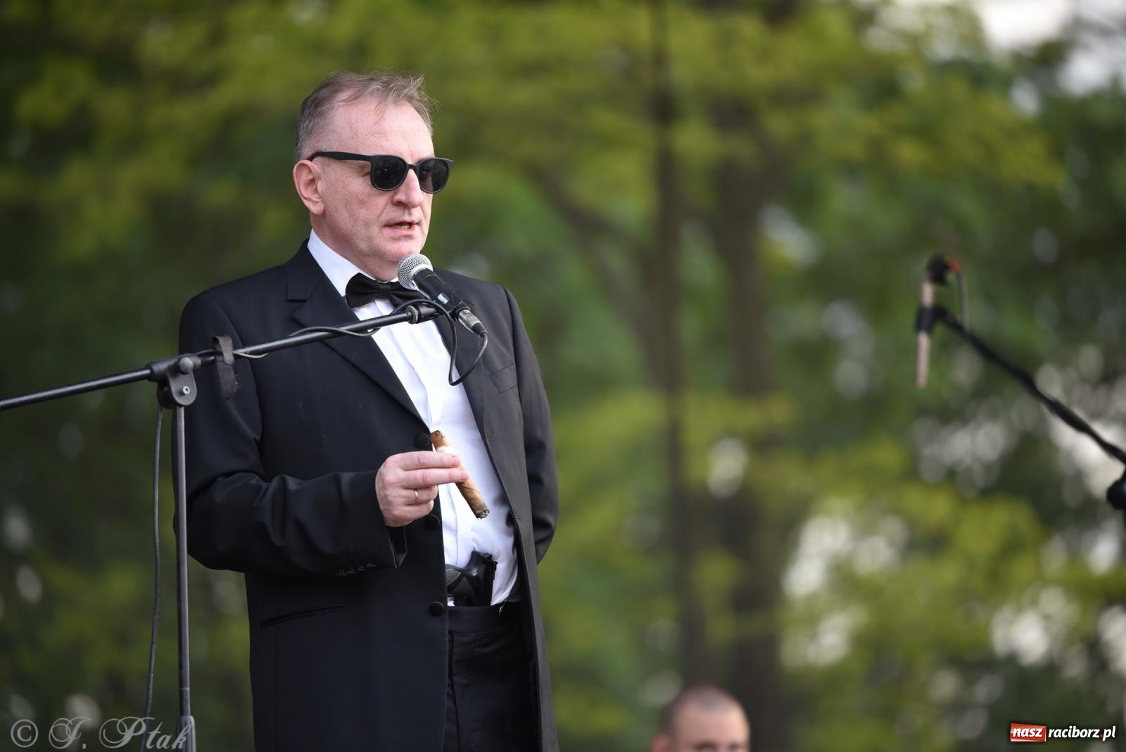 Zdjęcie w galerii na portalu naszraciborz.pl: Plenerowy koncert muzyki filmowej na zamkowym dziedzińcu wiadomości z regionu