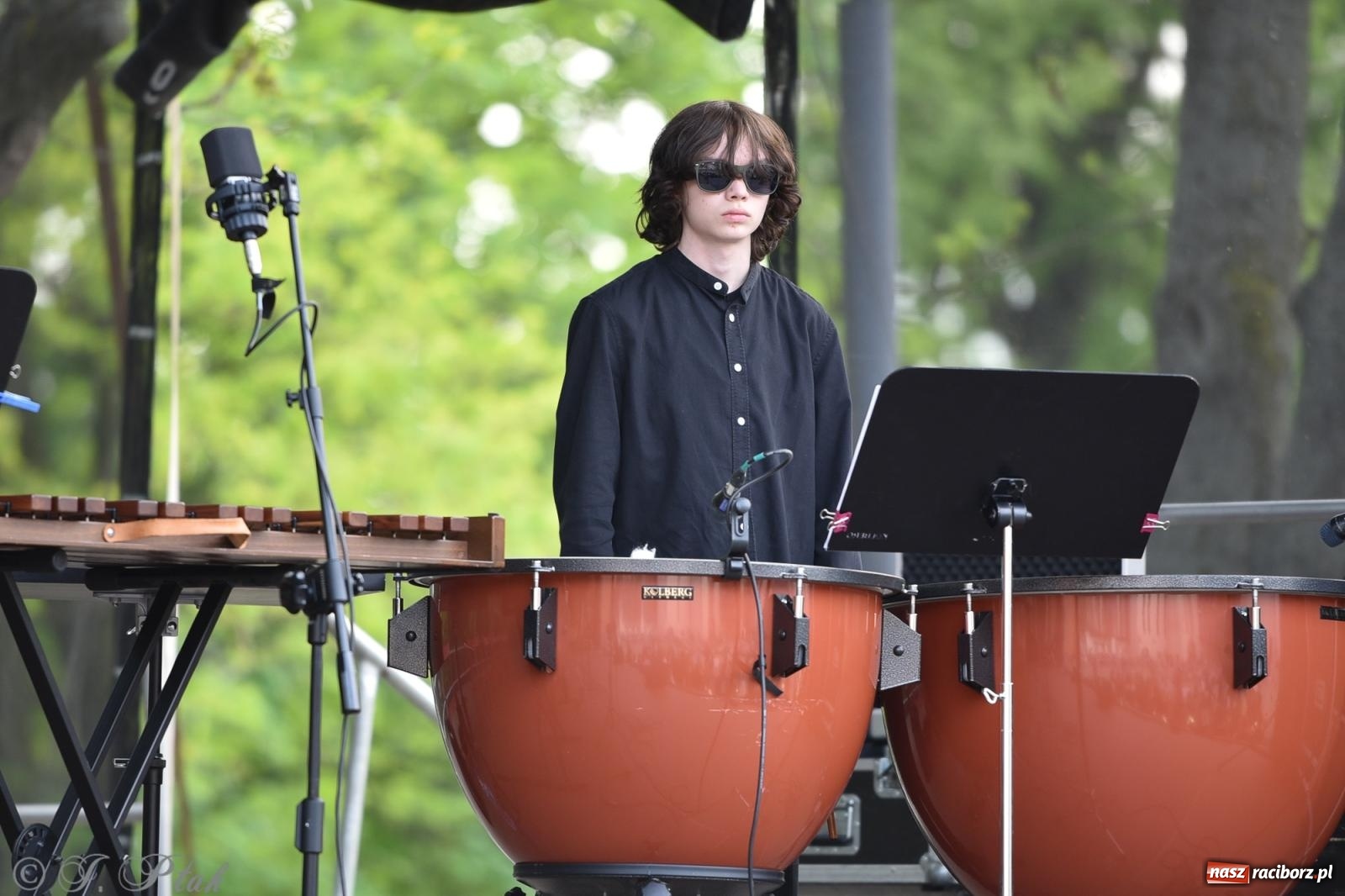 Zdjęcie w galerii na portalu naszraciborz.pl: Plenerowy koncert muzyki filmowej na zamkowym dziedzińcu wiadomości z regionu