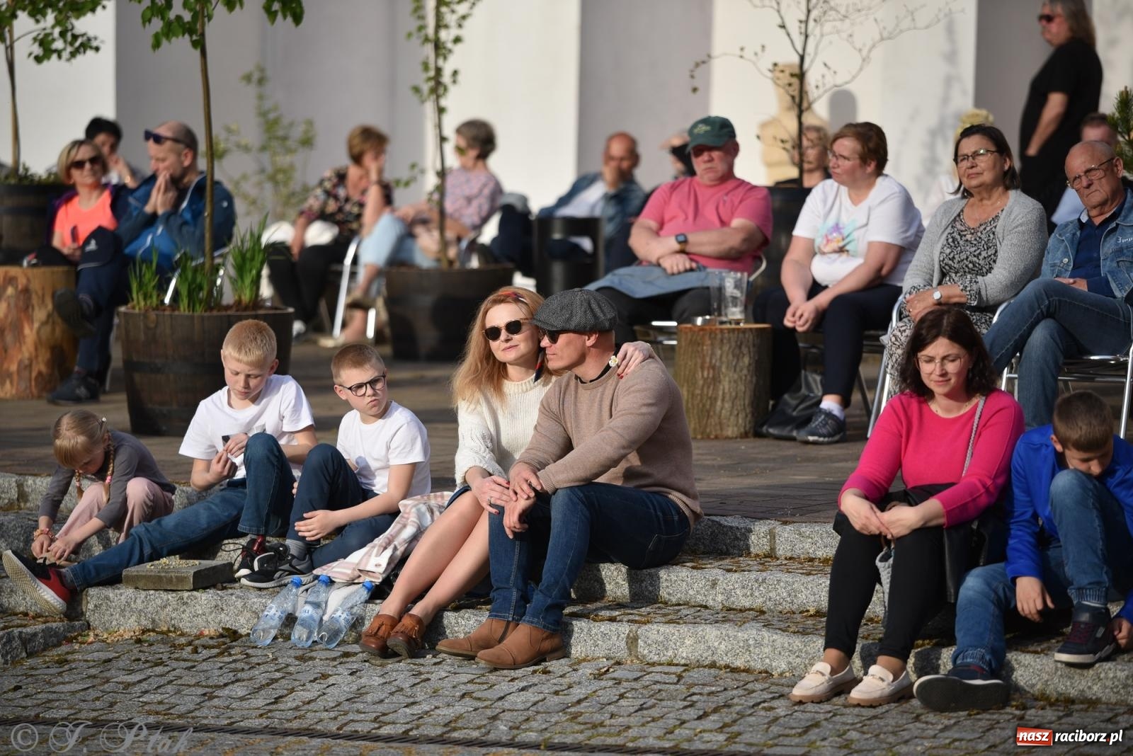 Zdjęcie w galerii na portalu naszraciborz.pl: Plenerowy koncert muzyki filmowej na zamkowym dziedzińcu wiadomości z regionu