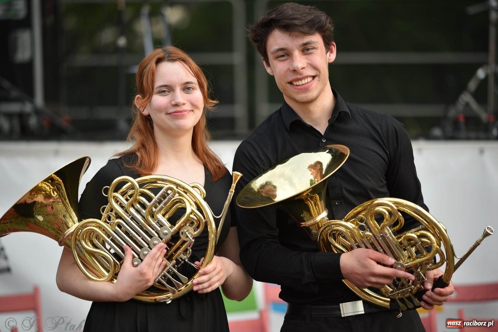 Zdjęcie w galerii na portalu naszraciborz.pl: Plenerowy koncert muzyki filmowej na zamkowym dziedzińcu wiadomości z regionu