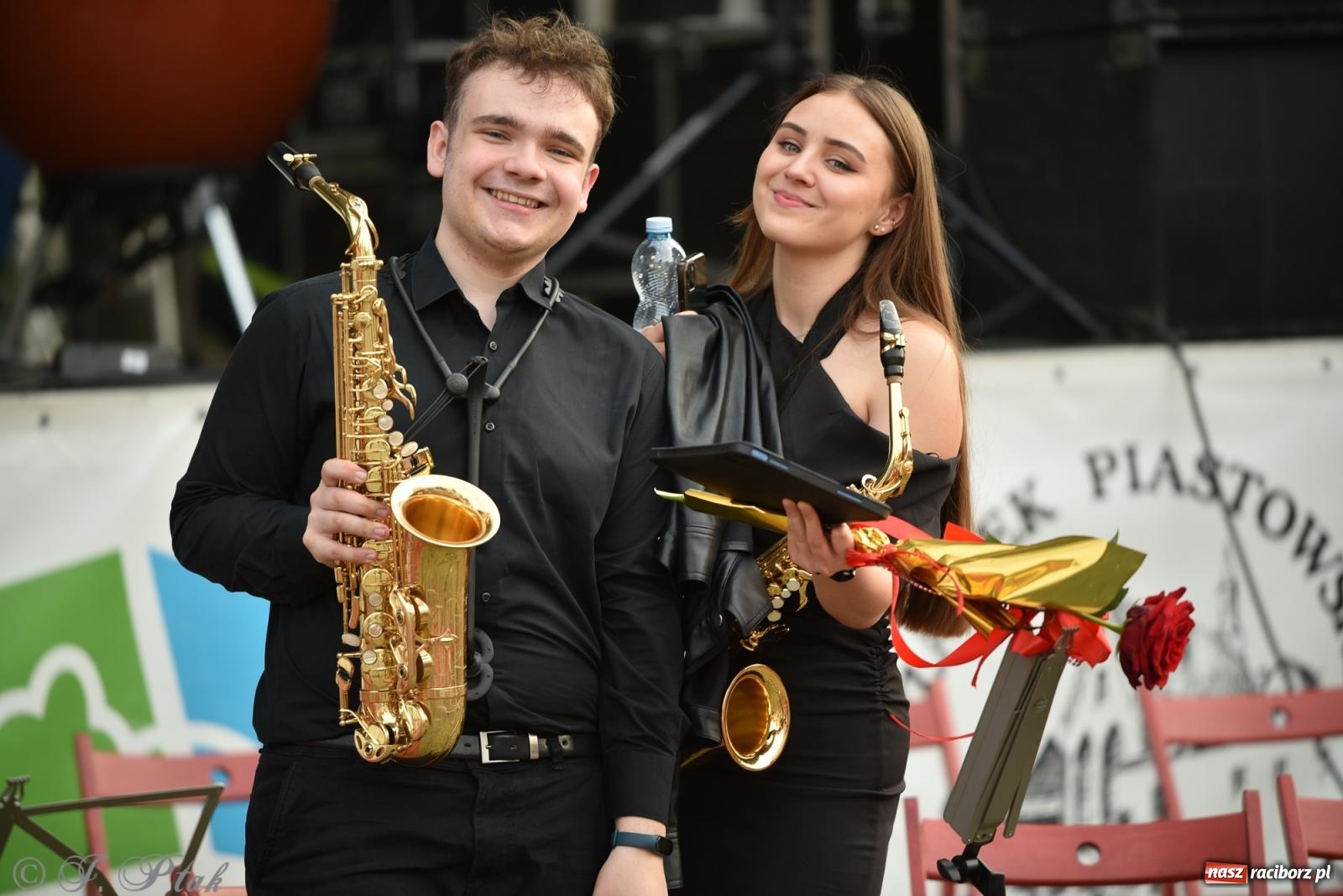 Zdjęcie w galerii na portalu naszraciborz.pl: Plenerowy koncert muzyki filmowej na zamkowym dziedzińcu wiadomości z regionu