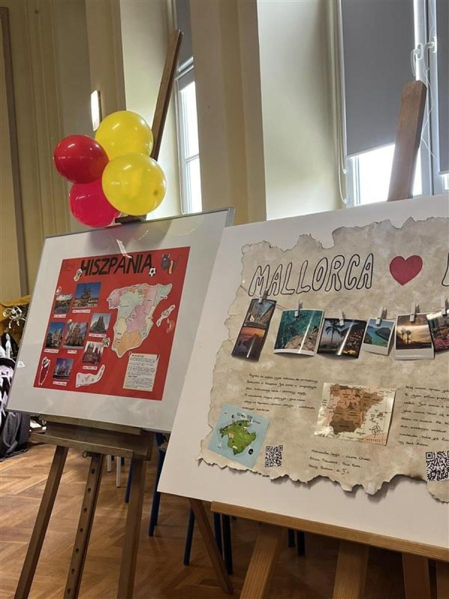 Zdjęcie w galerii na portalu naszraciborz.pl: Dzień Języka Hiszpańskiego w Ekonomiku wiadomości z regionu