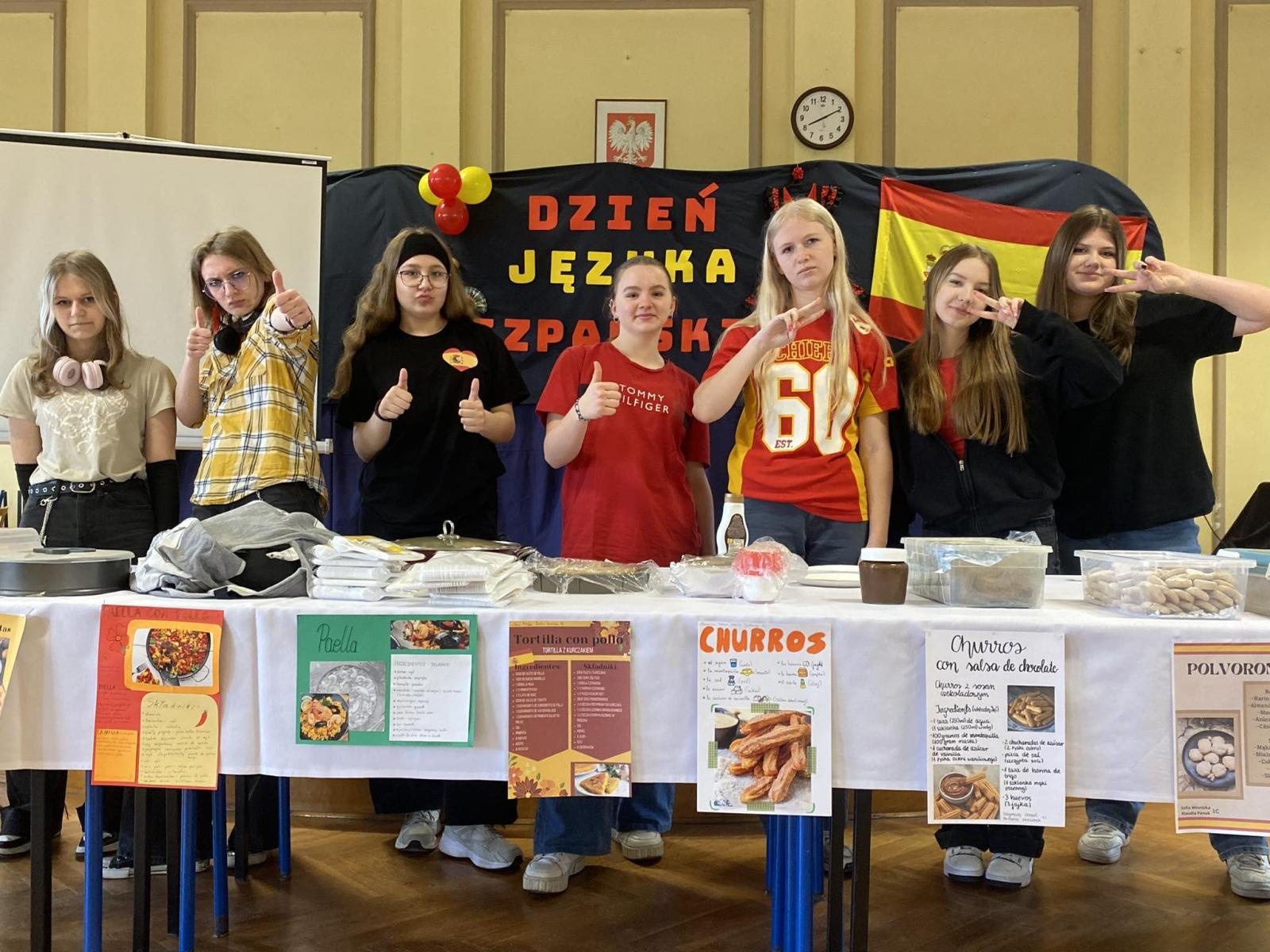Zdjęcie w galerii na portalu naszraciborz.pl: Dzień Języka Hiszpańskiego w Ekonomiku wiadomości z regionu