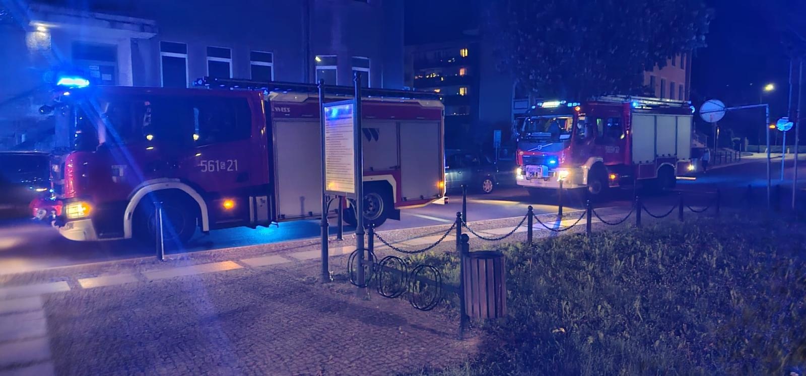 Zdjęcie w galerii na portalu naszraciborz.pl: Zadymienie rano, zadymienie wieczorem. Przyczyną niedrożne kominy wiadomości z regionu