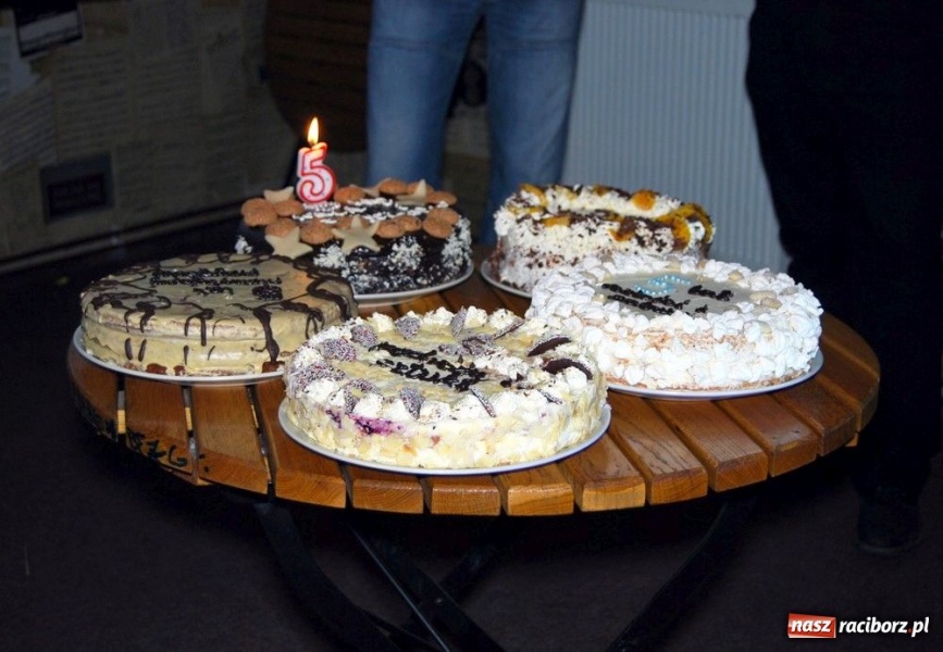 Zdjęcie w galerii na portalu naszraciborz.pl: Pięć lat nieustającej podróży... wiadomości z regionu