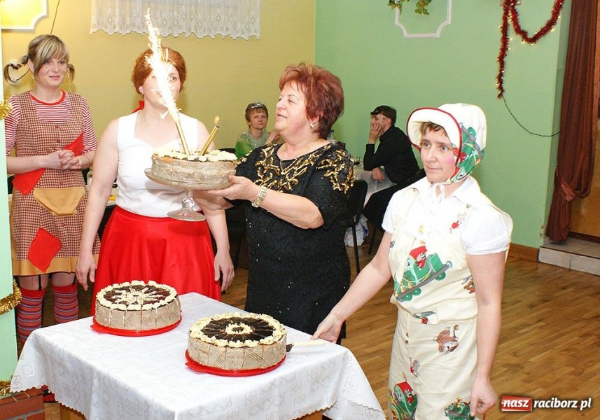 Zdjęcie w galerii na portalu naszraciborz.pl: Grzebanie basa w Nędzy wiadomości z regionu