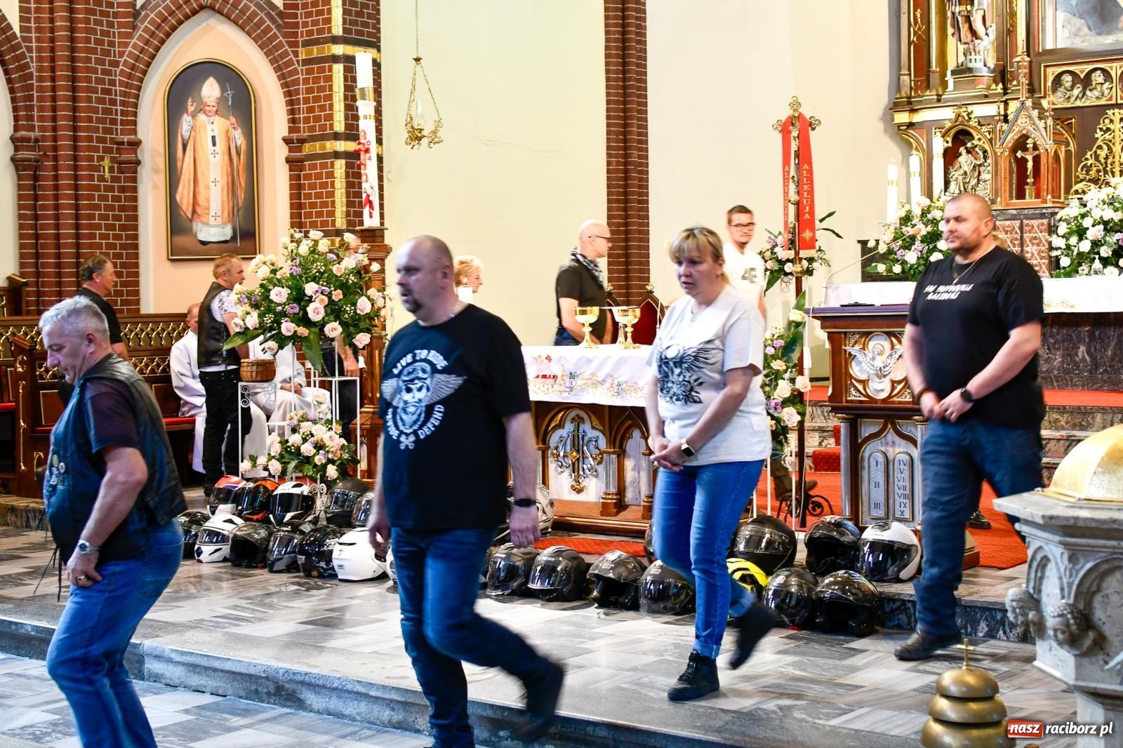Zdjęcie w galerii na portalu naszraciborz.pl: Raciborska inauguracja sezonu motocyklowego [FOTO i WIDEO] wiadomości z regionu