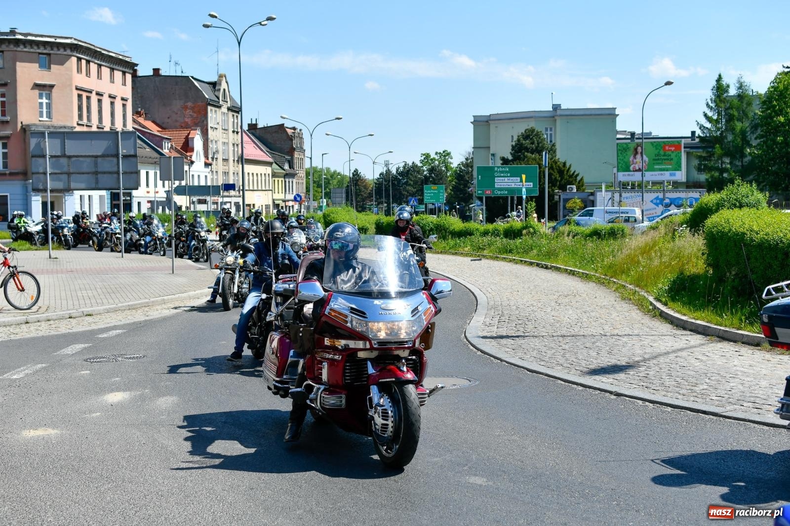 Zdjęcie w galerii na portalu naszraciborz.pl: Raciborska inauguracja sezonu motocyklowego [FOTO i WIDEO] wiadomości z regionu
