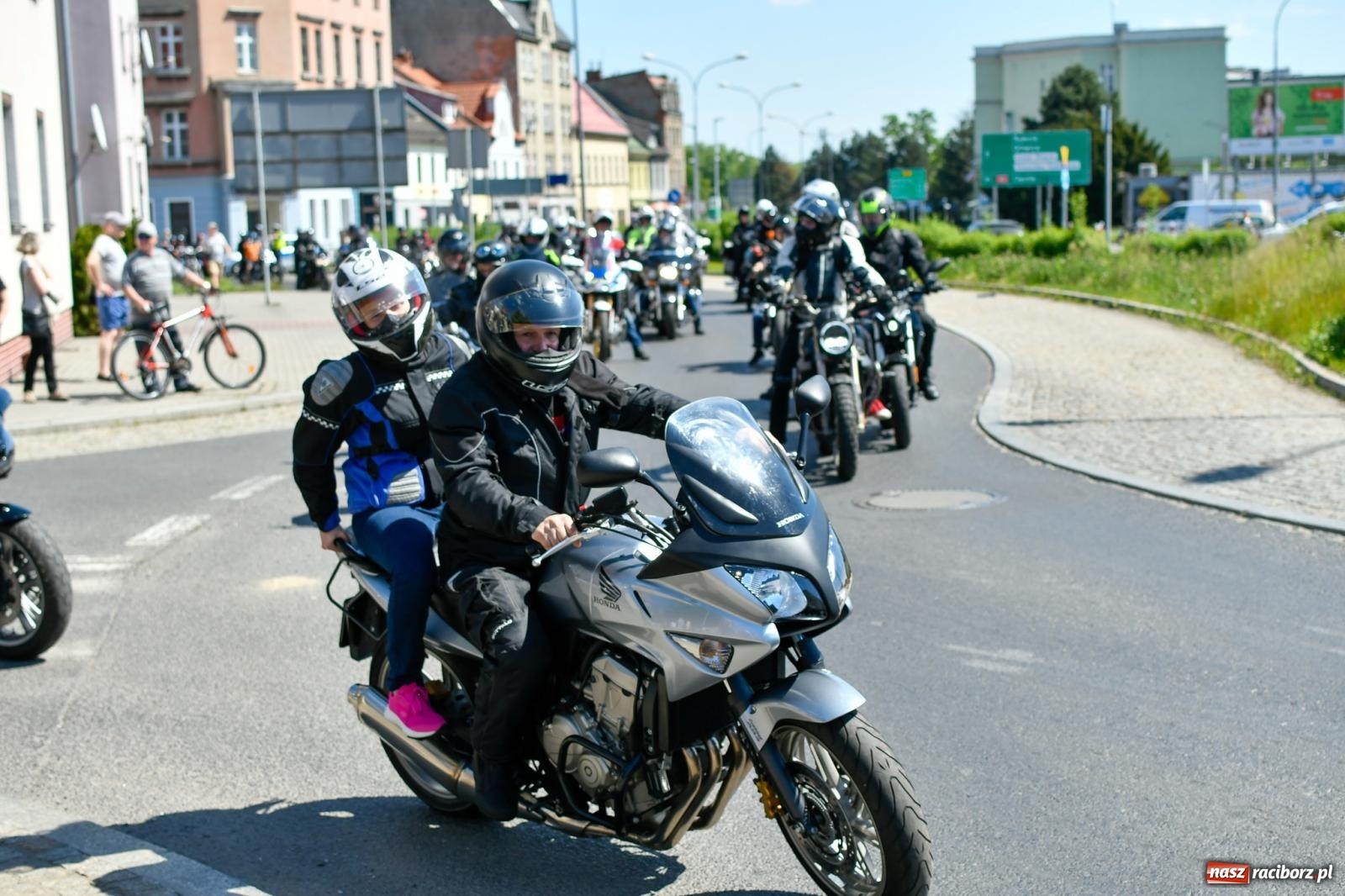 Zdjęcie w galerii na portalu naszraciborz.pl: Raciborska inauguracja sezonu motocyklowego [FOTO i WIDEO] wiadomości z regionu