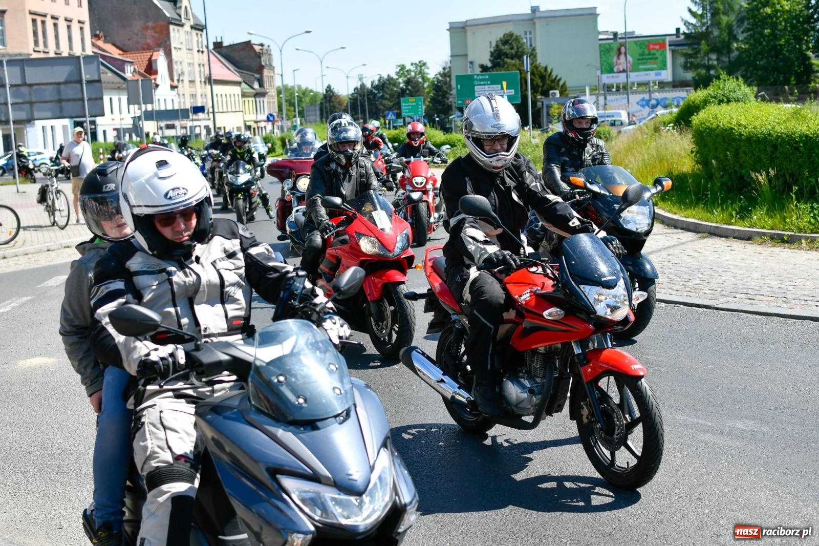 Zdjęcie w galerii na portalu naszraciborz.pl: Raciborska inauguracja sezonu motocyklowego [FOTO i WIDEO] wiadomości z regionu